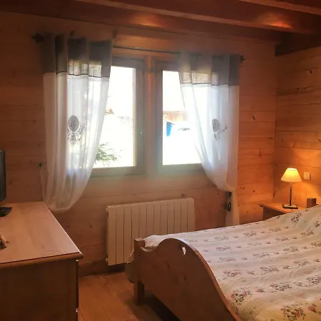 Peterets Dağ evi
